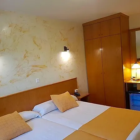 Hotel Camargo 3*