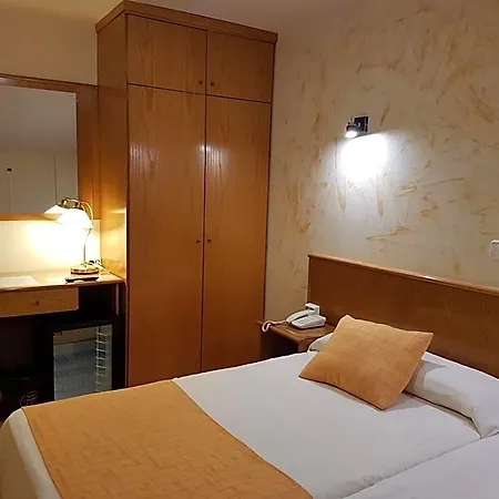 Hotel Camargo 3*